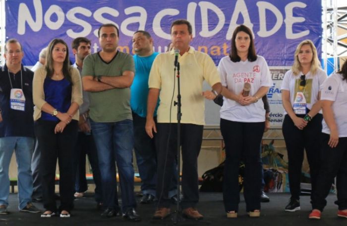 Carlos Eduardo abre programa Nossa Cidade em Felipe Camarão