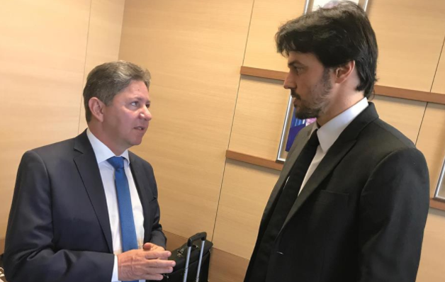 Fábio Faria busca recursos para Saúde de Macau