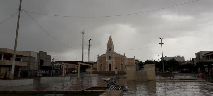 Quarta de chuva em Jucurutu