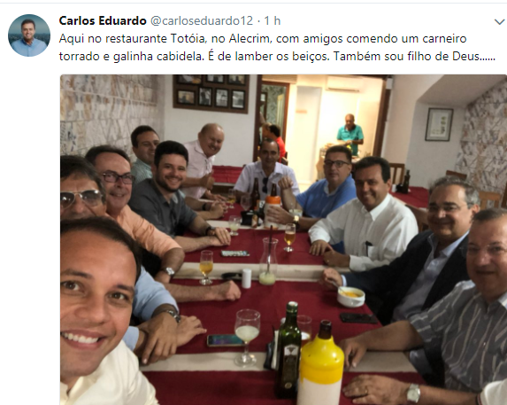 A quem interessar possa: o carneiro e a galinha de Carlos