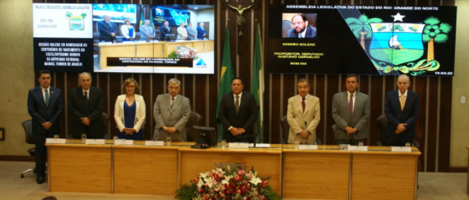 Garibaldi Alves participa de homenagem a Manoel Torres