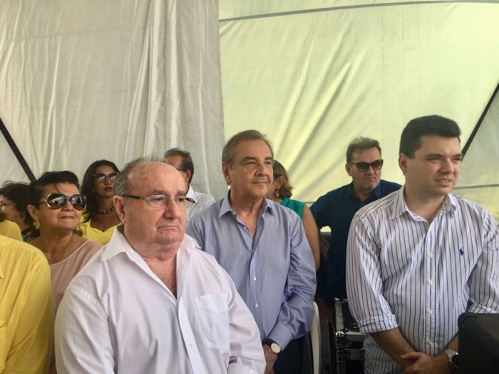 Agripino participa da missa de São José em Angicos