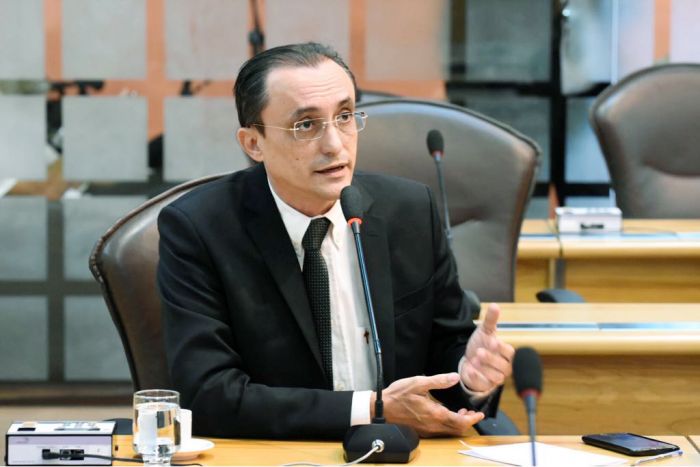 Souza reforÃ§a necessidade de perfuraÃ§Ã£o de novo poÃ§o em Grossos