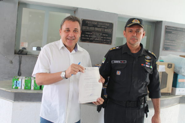 Prefeitura de Caicó entrega equipamentos de videomonitoramento à PM