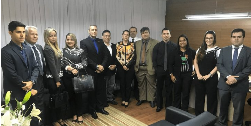 Advogados com Nina Souza