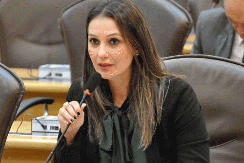 Cristiane Dantas se integra ao grupo de Kelps