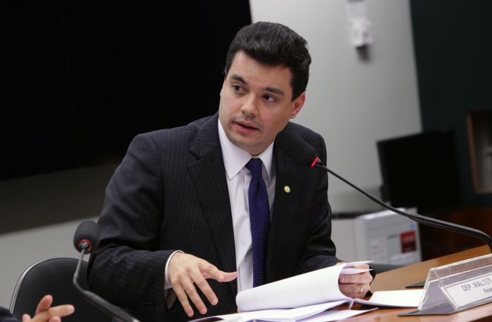 Pacientes com doenças crônicas poderão receber medicamentos pelos Correios