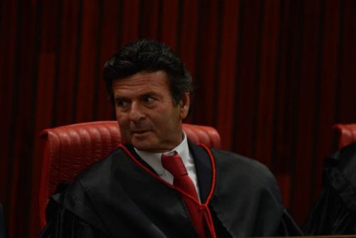 Fux deve liberar ações sobre auxílio-moradia ‘em breve’