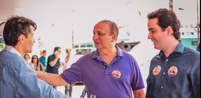 Jácome recebe carinho dos natalenses no bairro Cidade Alta, em Natal