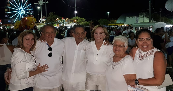 Zenaide na procissão da padroeira de Jardim de Piranhas