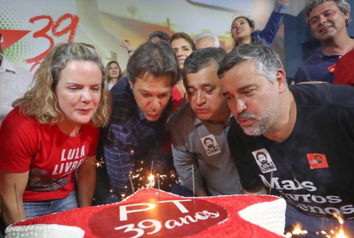Feliz aniversÃ¡rio, PT!