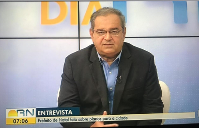 Ãlvaro Dias evita falar em polÃtica