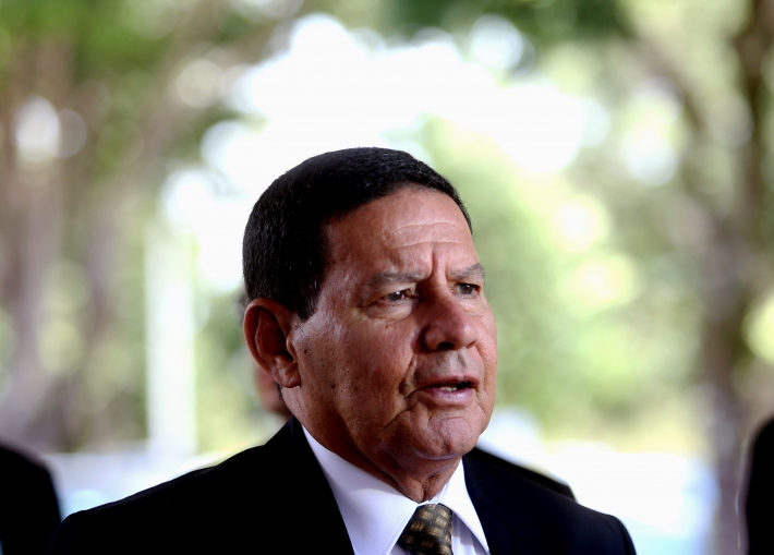 Mourão e Haddad confirmam presença em evento em Harvard