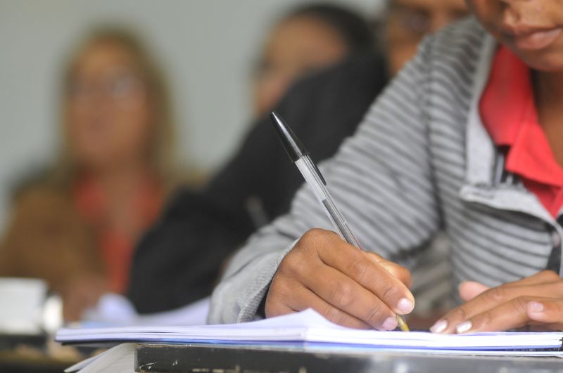Grupo militar muda decreto de alfabetização do MEC