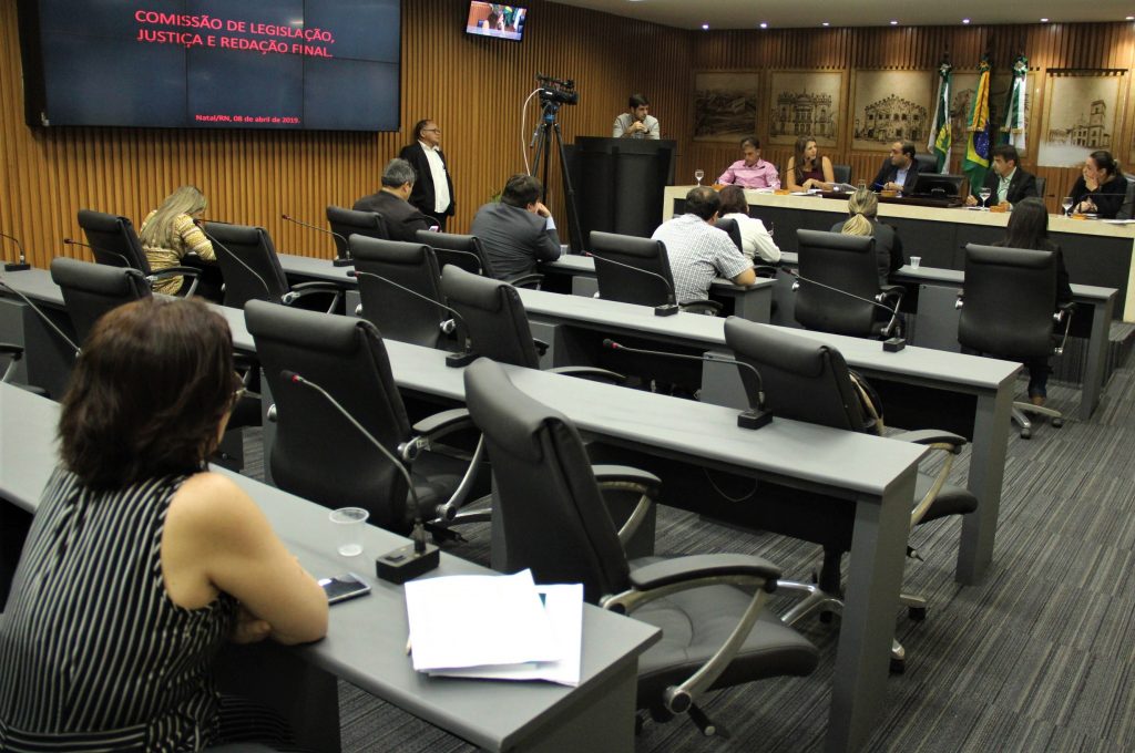 Comissão de Justiça aprova ensino de libras nas escolas