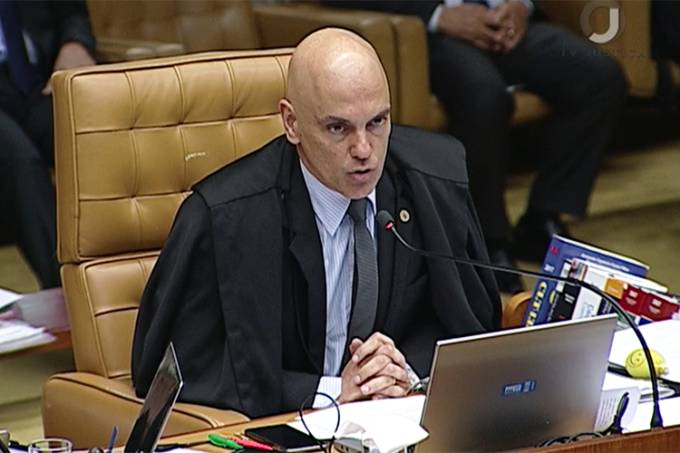 Ministro Alexandre de Moraes ordena bloqueio de redes sociais e WhatsApp de crÃticos do STF