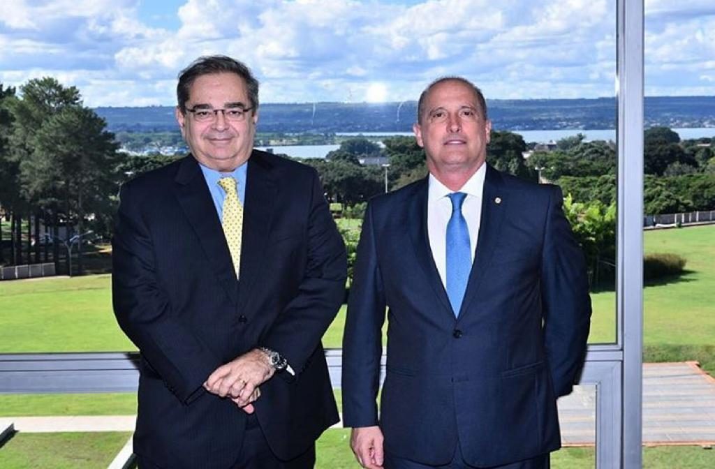 Ãlvaro Dias solicita apoio preventivo para chuvas a Onyx Lorenzoni