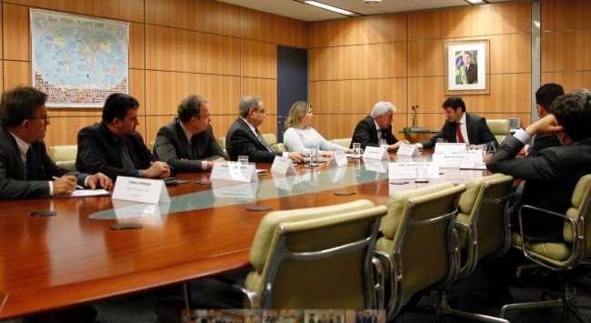 Prefeito Álvaro Dias busca recursos para Saneamento da ZN e Mercado da Redinha