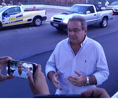 Álvaro Dias foi acompanhar obras da Av. Deodoro Da Fonseca