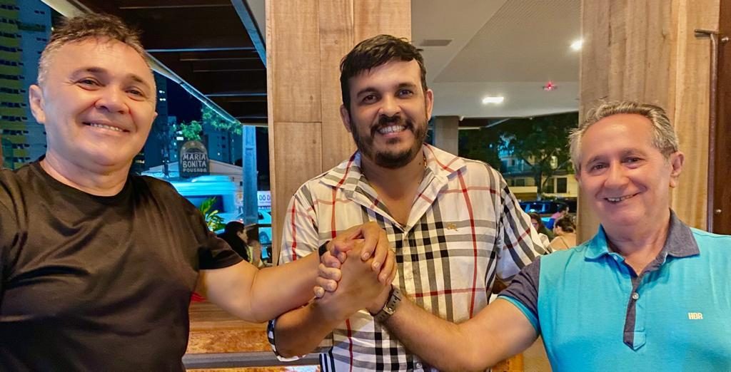Ouro Branco: Vereador abandona base da prefeita