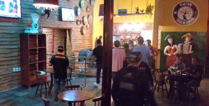 Ação preventiva para evitar aglomeração em Ponta Negra (Natal)