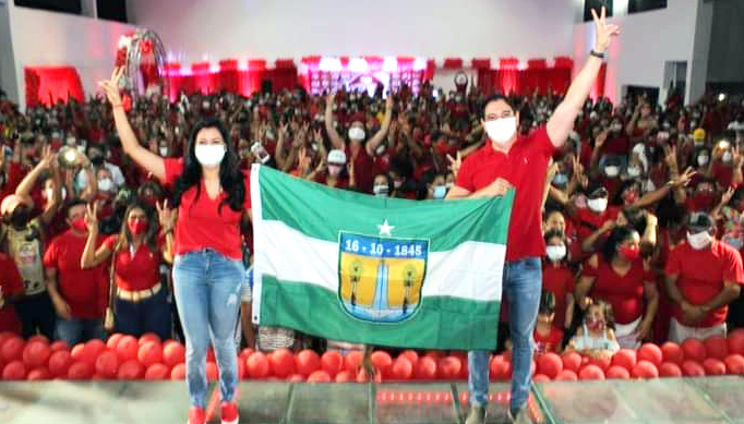 Multidão prestigia lançamento da chapa Gustavo e Fabielle em Assú (RN)